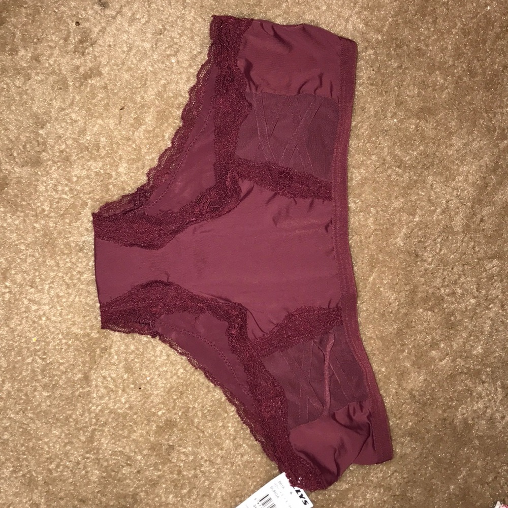 ⭕️ Tillys underwear ⭕️